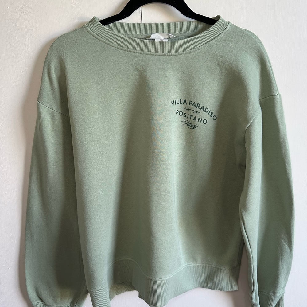 H & M Crewneck Pistachio Green
